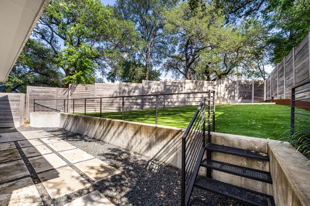 1117 Reagan TER, Austin, TX 78704