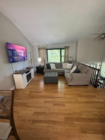 55 Mary Ann Rd, Jefferson Twp., NJ 07438