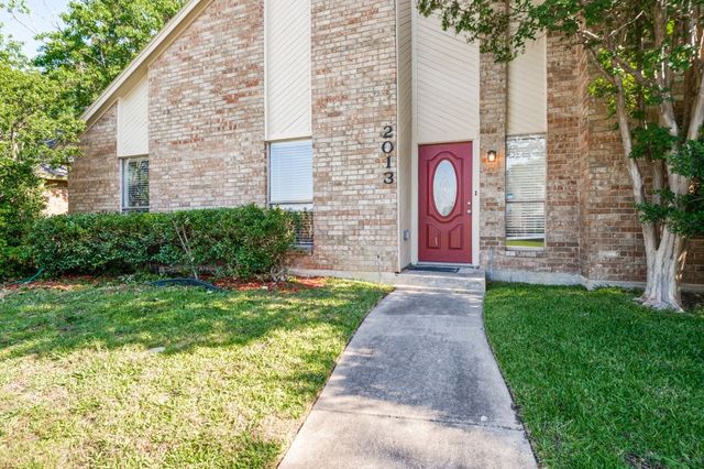 2013 Arles Lane, Carrollton, TX 75007
