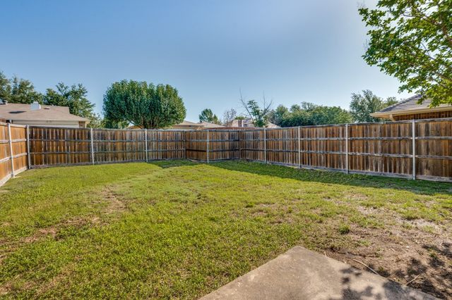 2013 Arles Lane, Carrollton, TX 75007