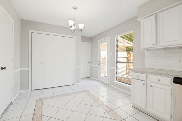 2013 Arles Lane, Carrollton, TX 75007
