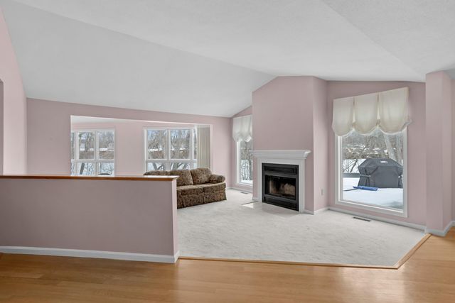 79 Walden Pond Drive, Nashua, NH 03064