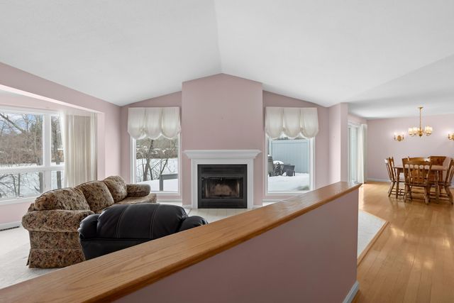 79 Walden Pond Drive, Nashua, NH 03064