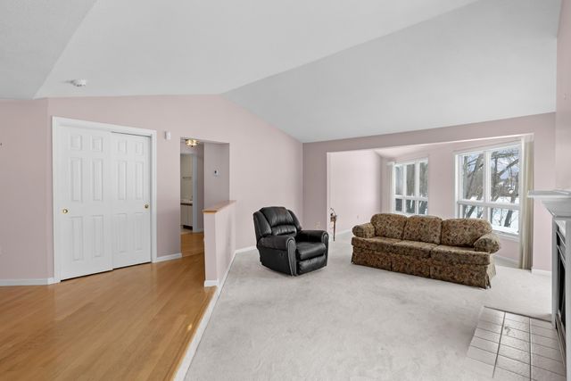 79 Walden Pond Drive, Nashua, NH 03064