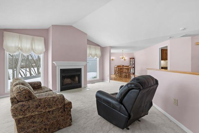 79 Walden Pond Drive, Nashua, NH 03064