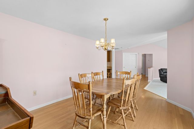 79 Walden Pond Drive, Nashua, NH 03064