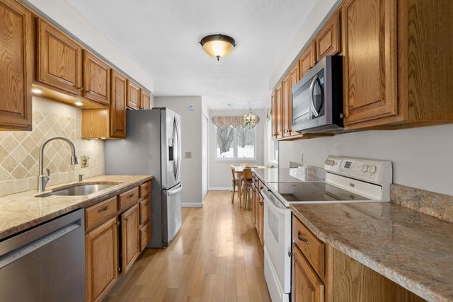 79 Walden Pond Drive, Nashua, NH 03064