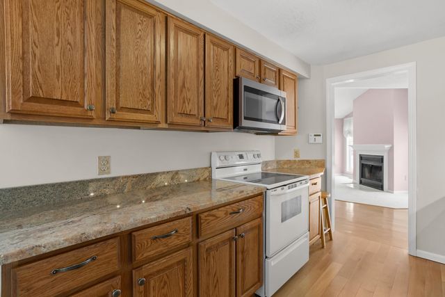 79 Walden Pond Drive, Nashua, NH 03064