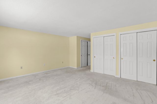 79 Walden Pond Drive, Nashua, NH 03064