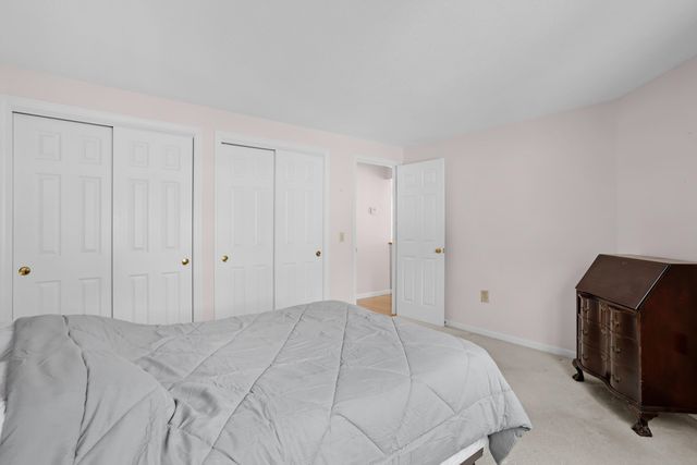 79 Walden Pond Drive, Nashua, NH 03064