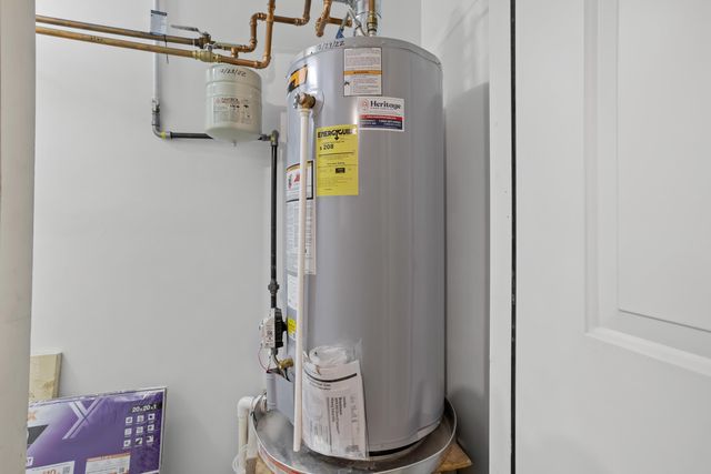 79 Walden Pond Drive, Nashua, NH 03064