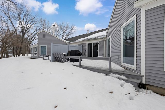 79 Walden Pond Drive, Nashua, NH 03064