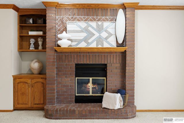 326 S 157th Street, Omaha, NE 68118