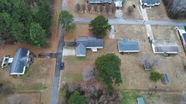 207 Woodlawn Dr, Gaffney, SC 29340