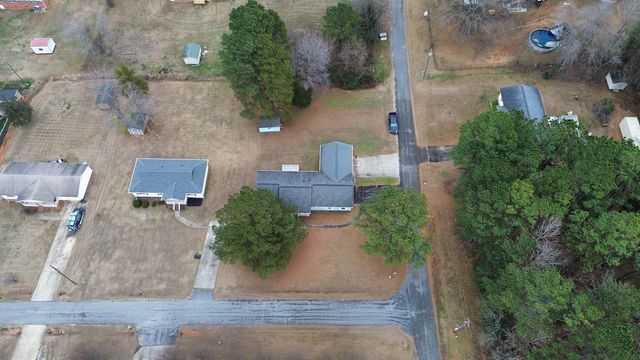 207 Woodlawn Dr, Gaffney, SC 29340