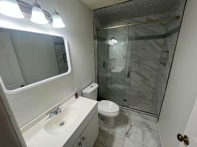 207 Woodlawn Dr, Gaffney, SC 29340