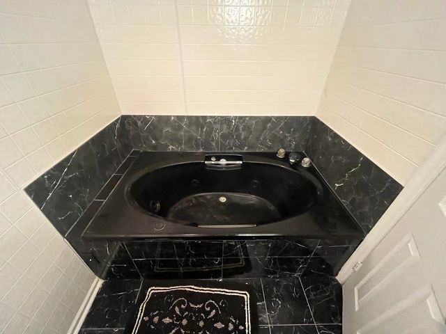 207 Woodlawn Dr, Gaffney, SC 29340