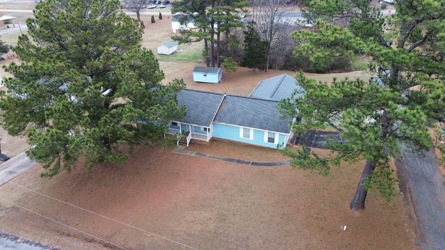 207 Woodlawn Dr, Gaffney, SC 29340