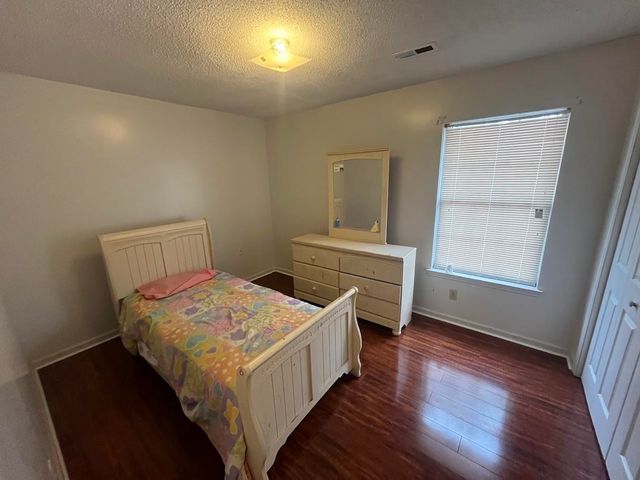 207 Woodlawn Dr, Gaffney, SC 29340