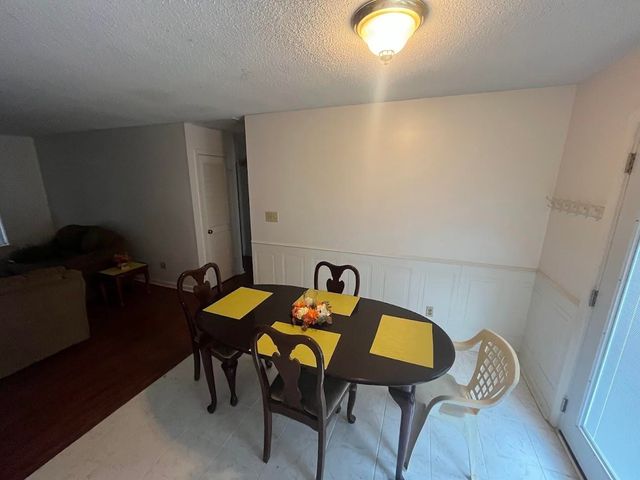 207 Woodlawn Dr, Gaffney, SC 29340