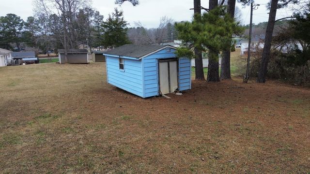 207 Woodlawn Dr, Gaffney, SC 29340