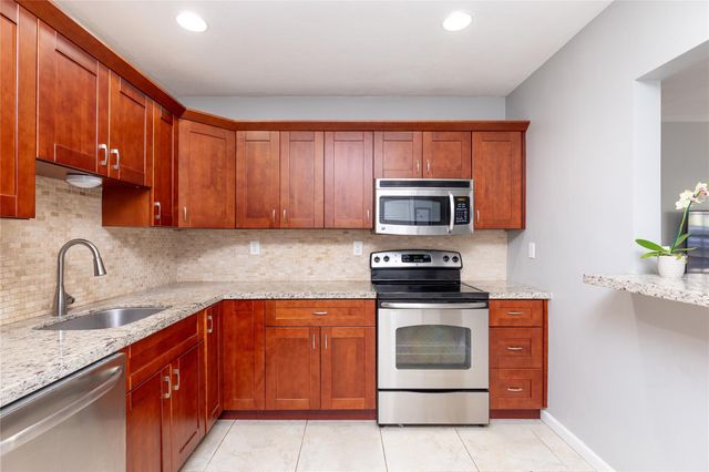 1420 NE 16th Ter, Fort Lauderdale, FL 33304