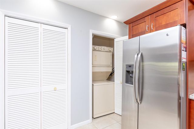 1420 NE 16th Ter, Fort Lauderdale, FL 33304