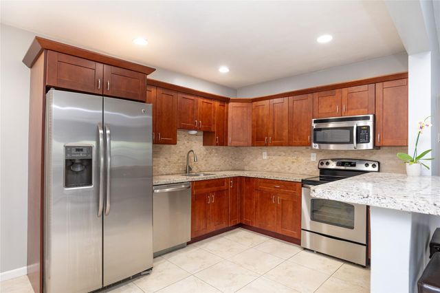 1420 NE 16th Ter, Fort Lauderdale, FL 33304