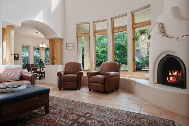 6604 Paddington, Albuquerque, NM 87111