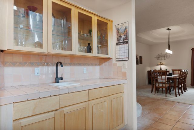 6604 Paddington, Albuquerque, NM 87111