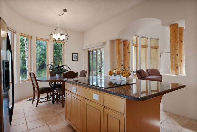 6604 Paddington, Albuquerque, NM 87111