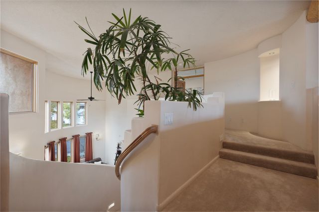 6604 Paddington, Albuquerque, NM 87111