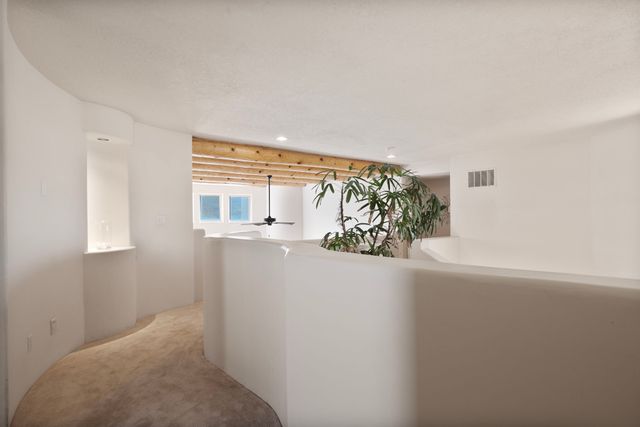 6604 Paddington, Albuquerque, NM 87111