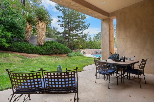 6604 Paddington, Albuquerque, NM 87111