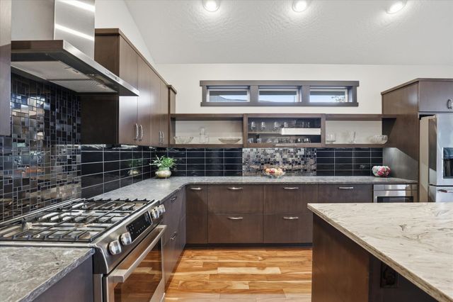 2121 E Cherrytree Ln, Spokane, WA 99203