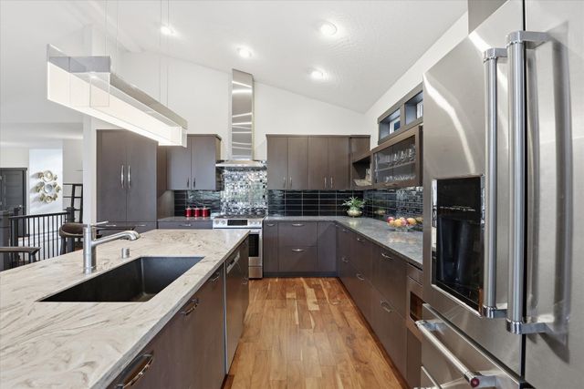 2121 E Cherrytree Ln, Spokane, WA 99203