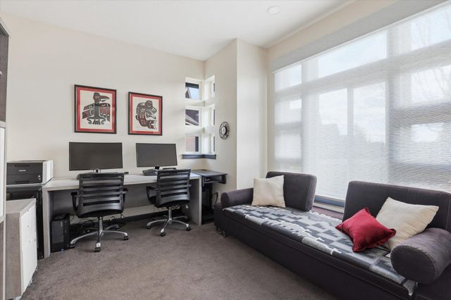 2121 E Cherrytree Ln, Spokane, WA 99203