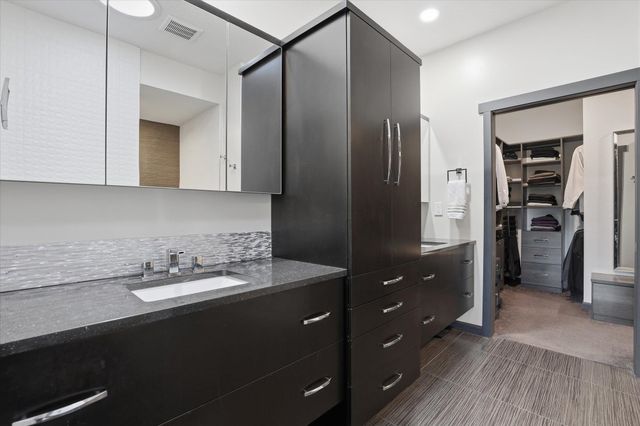 2121 E Cherrytree Ln, Spokane, WA 99203