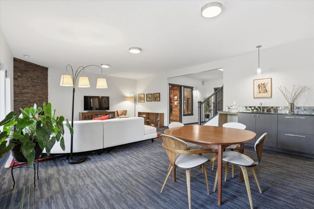 2121 E Cherrytree Ln, Spokane, WA 99203