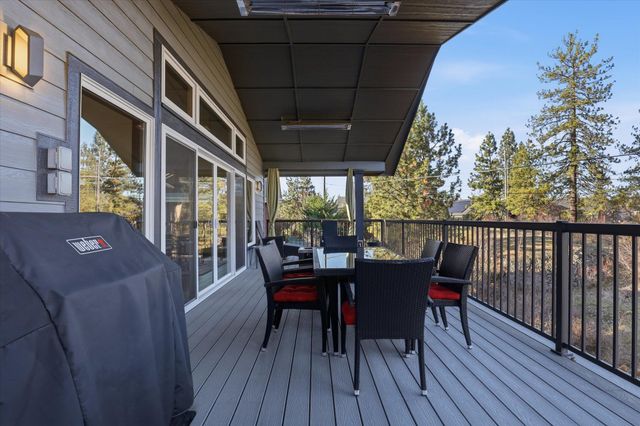 2121 E Cherrytree Ln, Spokane, WA 99203