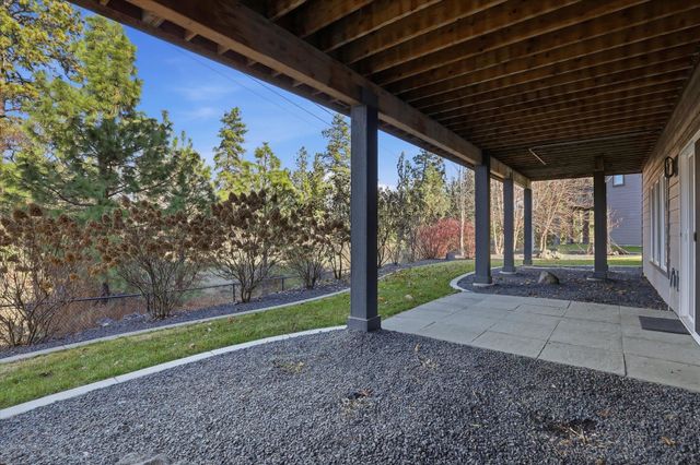 2121 E Cherrytree Ln, Spokane, WA 99203