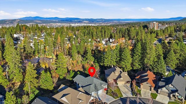 2121 E Cherrytree Ln, Spokane, WA 99203