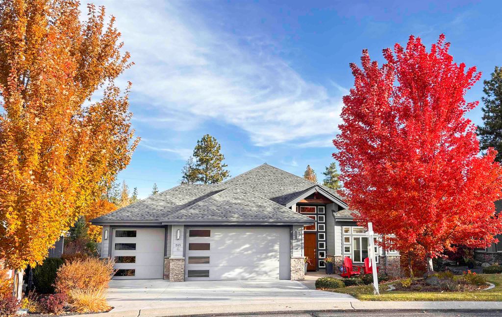 2121 E Cherrytree Ln, Spokane, WA 99203