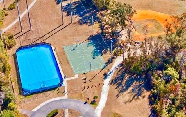 5825 HAWKWOOD COURT, Lithia, FL 33547