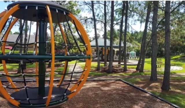 5825 HAWKWOOD COURT, Lithia, FL 33547