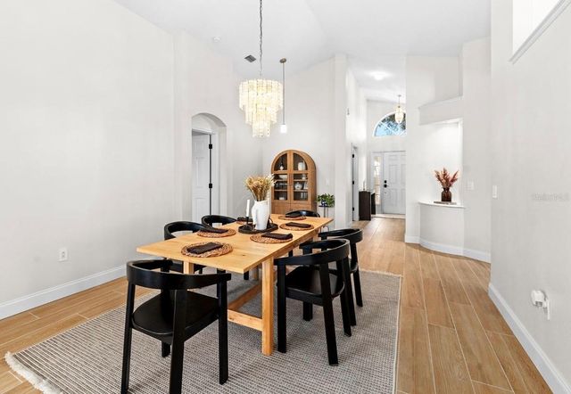 5825 HAWKWOOD COURT, Lithia, FL 33547