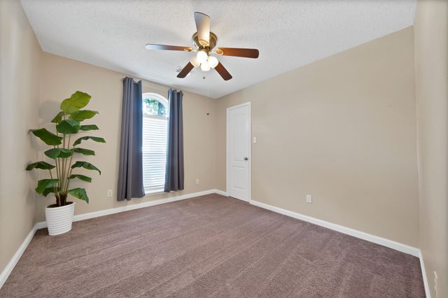 6005 Powder Wood Lane, Arlington, TX 76018