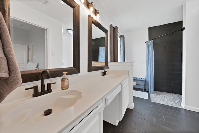6005 Powder Wood Lane, Arlington, TX 76018