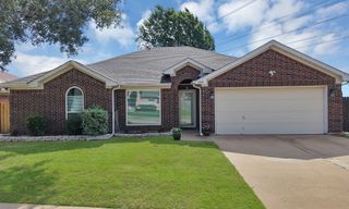 6005 Powder Wood Lane, Arlington, TX 76018