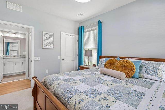 6470 PURPLE ASTER LN, Haymarket, VA 20169
